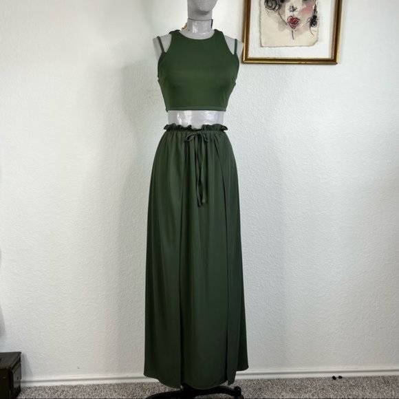 Ali & Jay 2 Pc Crop Tank Maxi Slit Skirt Det - Picture 1 of 12